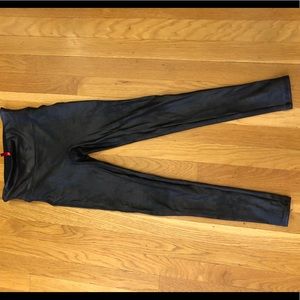 Spans Faux Leather Leggings